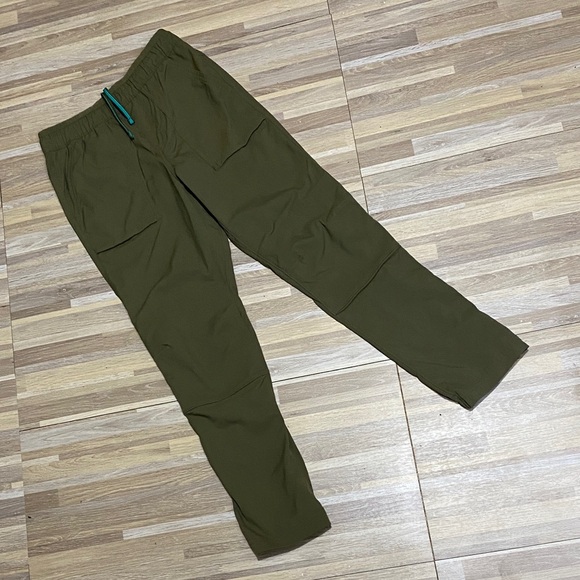 NWOT REI Hiking Pants size kids boys 10 - Picture 2 of 8